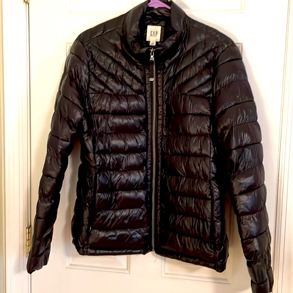 GAP Women’s Primaloft Alternative Down Coat☃️